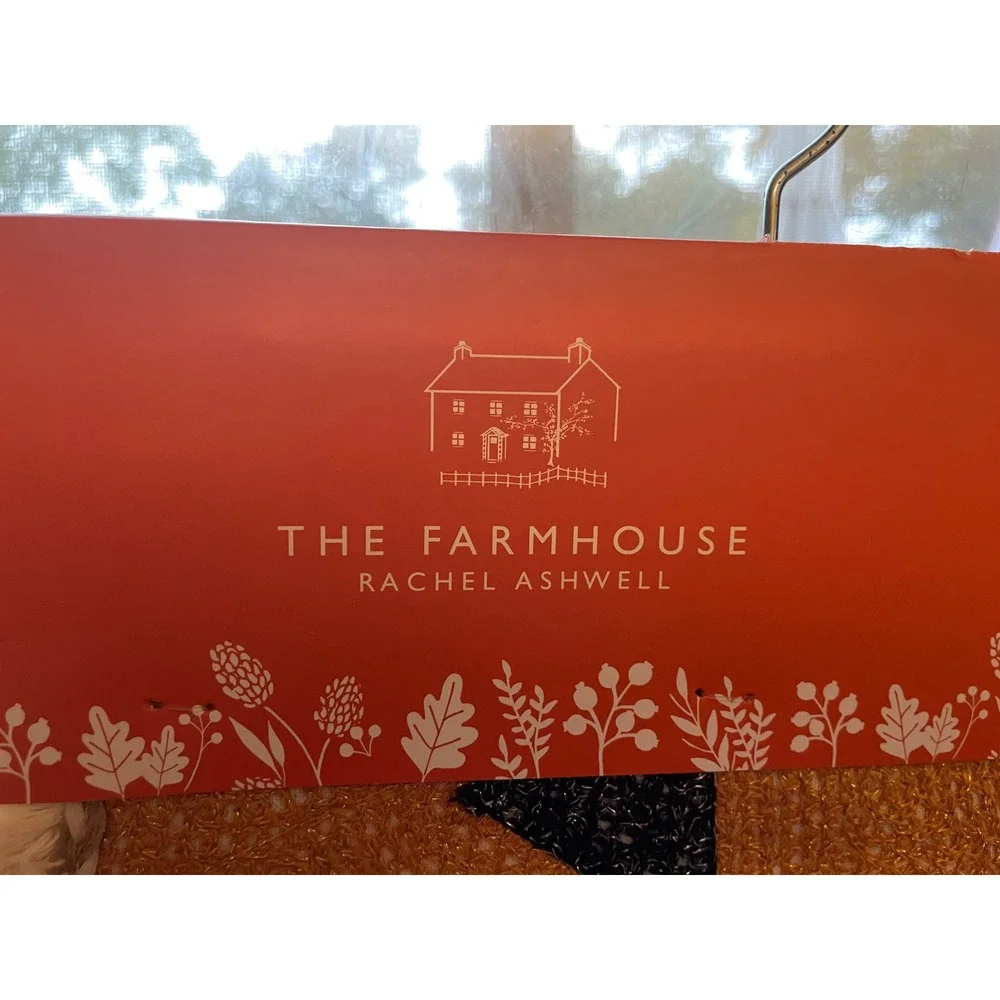 The Farmhouse Rachel Ashwell Halloween Stacked Pumpkin Table Runner‎